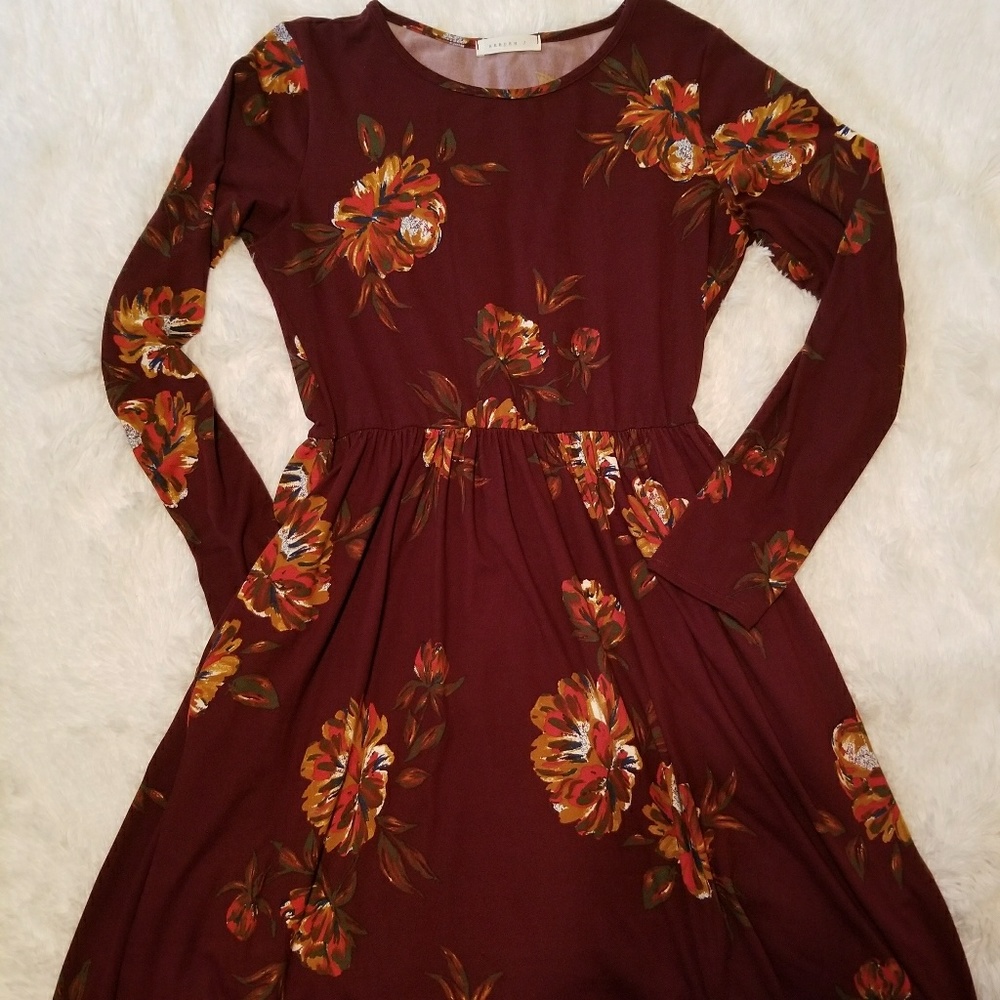 Burgundy floral print dress